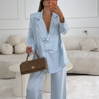 חליפת סאטן כפתורים- תכלת