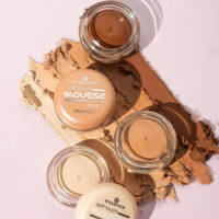 essence soft touch mousse make up