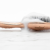 אוניקו מברשת קרקפת ושיער חדשנית  - The Scalp Brash