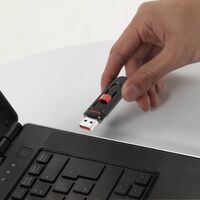 ז. נייד SANDISK Cruser Glide SDCZ600 256G USB 3