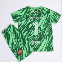 חליפות כדורגל לילדים – חולצה + מכנס | ברצלונה שוער