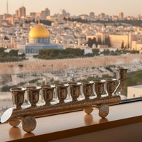 Menorah 