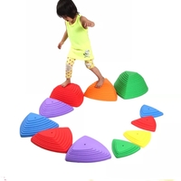 אבני נהר/נחל מסלול הליכה תחושתי מאתגר
