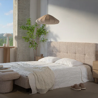 מיטה פיבי קווין סייז בגוון בהיר