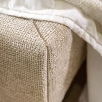 מיטה פיבי קווין סייז בגוון בהיר