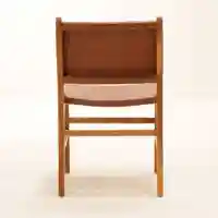 Europa כסא מעץ טיק ועור