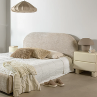 מיטה קלואי קווין סייז בגוון בהיר