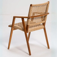 Solo כסא אוכל וראטן עם ידיות