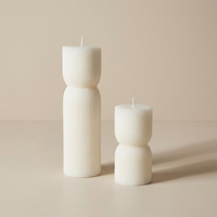 נר מעוצב שעון חול לבן