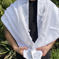 טלית צמר מהודרת עטרה ופינות צבע כסוף  