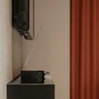 רדיו טרנזיסטור אנלוגי סאנג'ין SANGEAN POCKET 110 SR-36 - שנתיים אחריות יבואן רשמי - צבע שחור