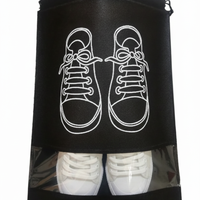 תיק אחסון והגנה לנעליים לנסיעות.