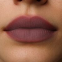 מינרליפ בגוון WINE  - אודם שבת שהוא גם טינט טבעי (סומק וצללית)