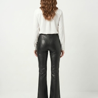 כותרת: מכנסי דמוי עור יוקרתיים - קולקציית ANTIGO