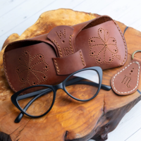 ערכת יצירה בעור, נרתיק למשקפי שמש-  BEAVERCRAFT DIY LEATHER CASE