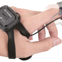 טנק על שלט עם אורות, צלילים וגלגלים מתרחבים שיורה כדורי ג'ל מים, כולל צמיד יד לשליטה מלאה