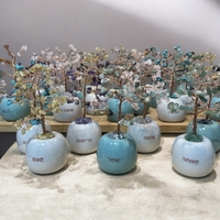 עץ התפוח בשילוב אבני הקריסטל