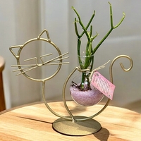 מעמד דקורטיבי חתול בשילוב אבני הקריסטל