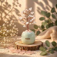 עץ התפוח בשילוב אבני הקריסטל