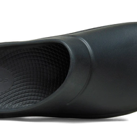 כפכף התאוששות OOFOS Unisex Ooclog שחור סגור