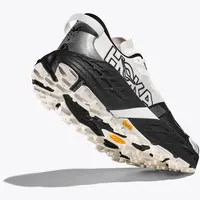 HOKA SPEEDGOAT 7 2E הוקה גברים שחור לבן