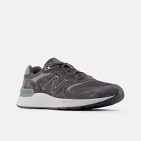 NEW BALANCE Fresh Foam Walking 880 v7 4E ניו באלאנס גברים אפור כהה