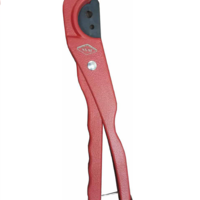 חותך צינורות פלסטיק  PVC/ PPR / HDPE / PP / PEX עד לקוטר 32 מ