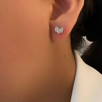 זוג עגילי לב זירקונים - כסף 925