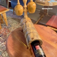 מעמד מגולף מעץ לבקבוק יין«כוסות