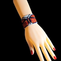 צמיד חרוזי ונציה בשיטת אריגה בנול- פרפר