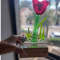 פרח כלנית מזכוכית בעבודת יד