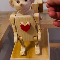 אוטומטה מעץ בעבודת יד -פינוקיו