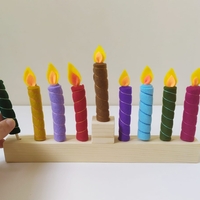 חנוכיית משחק מעץ ולבד
