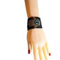 צמיד חרוזי ונציה בשיטת אריגה בנול -חמסה