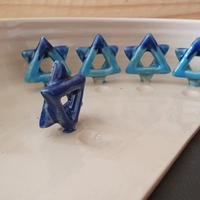 חנוכייה עבודת יד מקרמיקה עם מגן דוד
