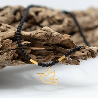 שרשרת שירי- מחרוזי אוניקס שחור ותליון ציפוי זהב