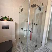 מקלחוני צירים בגרפיט