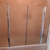 הדסון - אמבטיון קבוע בכל צד ו 2 דלתות באמצע