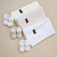 גרביים סרוגות לניובורן