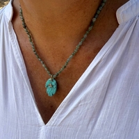 שרשרת חמסה ירוק בהיר
