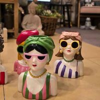 אגרטל גברת מגונדרת