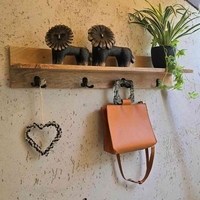 מדף עץ ווים