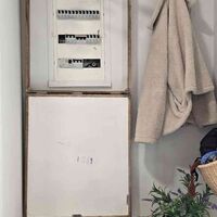 כיסוי ארון חשמל דקורטיבי