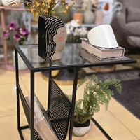 שולחן צד, נשכן משולב