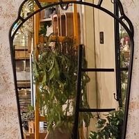 מראת מעוצבת מסגרת שחורה