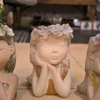 בית עציץ דמויות