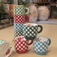 סט רביעיית כוסות קפה מנוקד