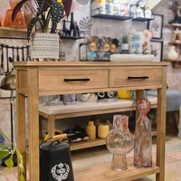 קונסולת וורה צרה