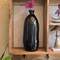 מדף מחולק מעץ