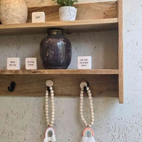 מדף קומותיים עם ווים